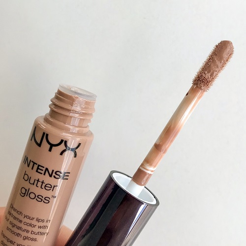 NYX Cosmetics Intense Butter Gloss Review & Photo (Cookie Butter)