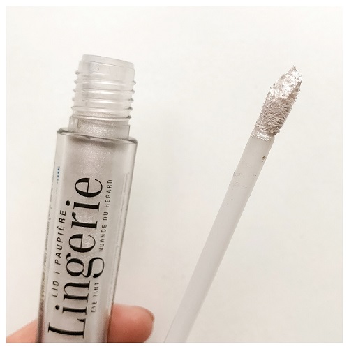 NYX Cosmetics Lid Lingerie Eye Tint Review & Photo (White Lace Romance)