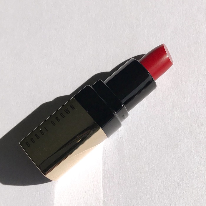 Bobbi Brown Luxe Lip Color Review & Photo (Parisian Red)