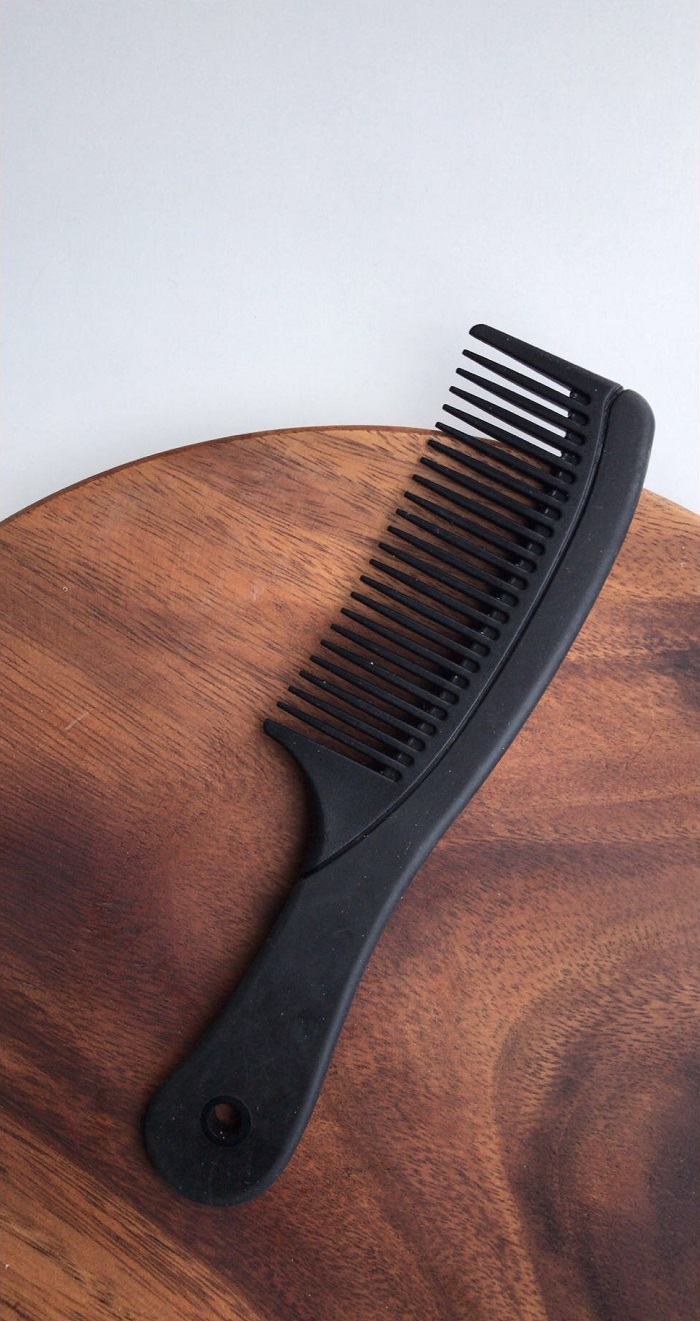 Bottom Shelf Beauty - Wide Tooth Comb