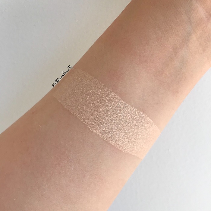 Becca Shimmering Skin Perfector Pressed Highlighter Moonstone Photos & Swatches