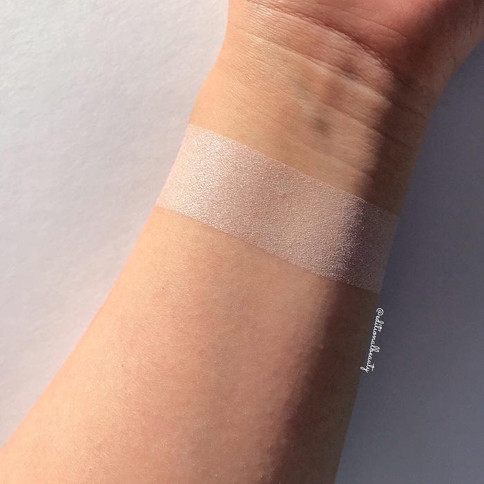 Becca Shimmering Skin Perfector Pressed Highlighter Prismatic Amethyst Swatches